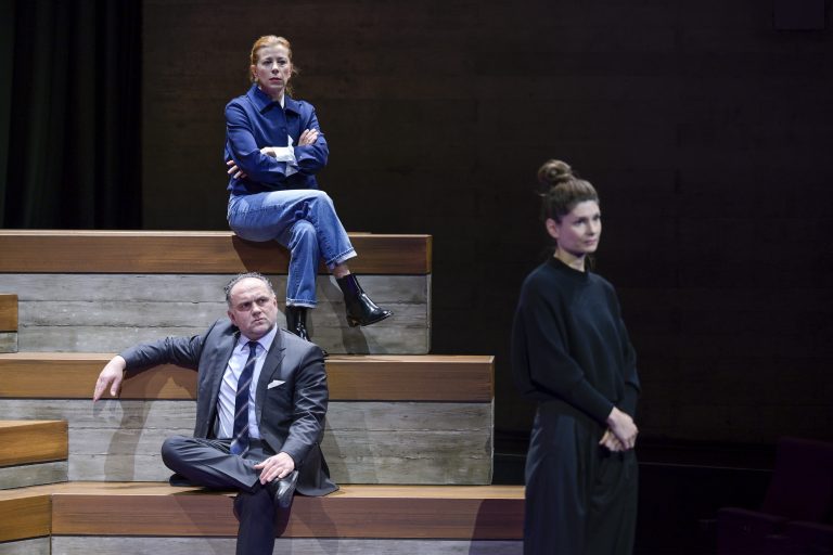 Das Ensemble leistet einen wichtigen Beitrag zur Behandlung des komplexen Themas mit der nötigen Sensibilität und Tiefe. <span class="copyright">T+T Fotografie</span>