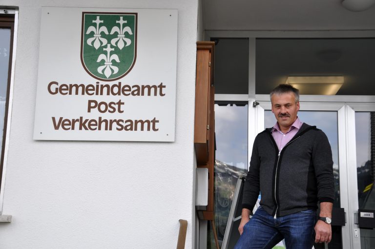 Martin Bereuter leitet die Geschicke der Kleingemeinde Sibratsgfäll seit 2018. Die Causa "Alpe Krähenberg" hat er von seinem Vorgänger geerbt. Jetzt gelte es Rechtskonformität herzustellen, so der Ortschef. <span class="copyright">VN</span>