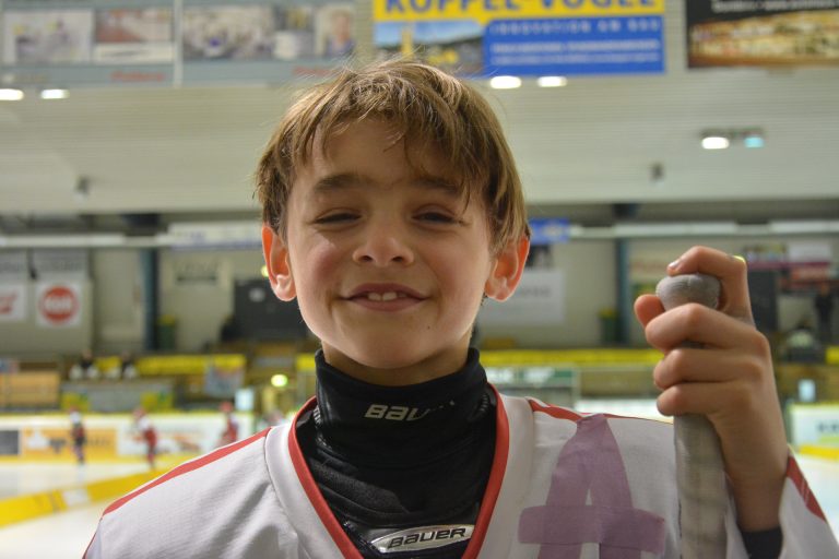 „Es macht sehr viel Spaß hier zu spielen. Es sind starke Gegner am Start. Unsere Chancen stehen 50:50, dass wir gewinnen. Wir werden es sehen.“ Jakob Obmann (9), Red Bull Salzburg