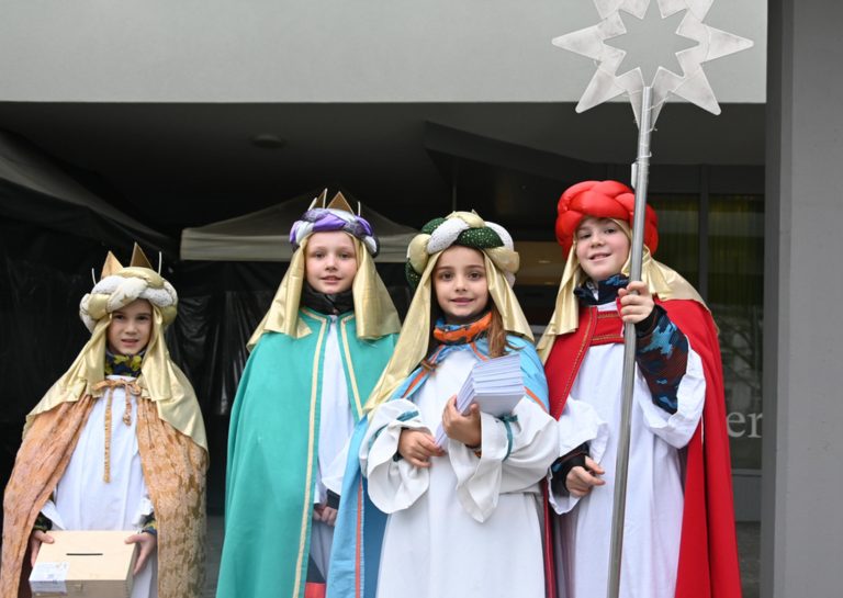 Die Sternsinger gingen auch in diesem Jahr durch die Marktgemeinde Götzis und sammelten für Kinder in Guatemala. <span class="copyright">PFARRE GÖTZIS (9)</span>