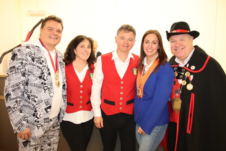 Bürgermeister Thomas Schierle, Brigitte Mittelberger, René Winkel, Nadine Luger und Hanspeter Tauber (v. l.).