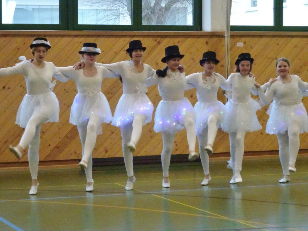 Kindertanzgruppe Mühlebach ist bereit für Dornbirner Narrenabende