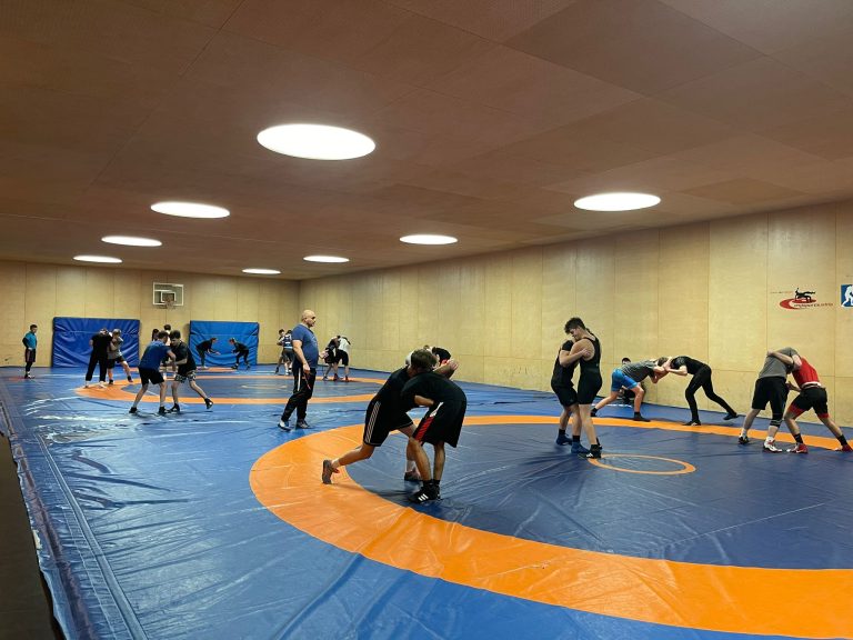 Hochbetrieb zu Jahresbeginn: Deutscher Vizemeister ASV Schorndorf zu Gast bei KSV-Ringern.