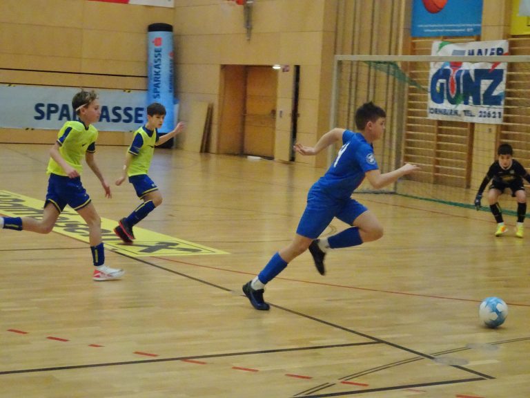 Die jungen Nachwuchskicker boten spannende Fußballunterhaltung.
