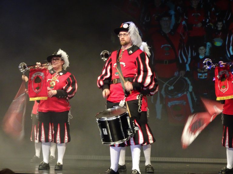 Der Fanfarenzug Dornbirn eröffnete den Abend.