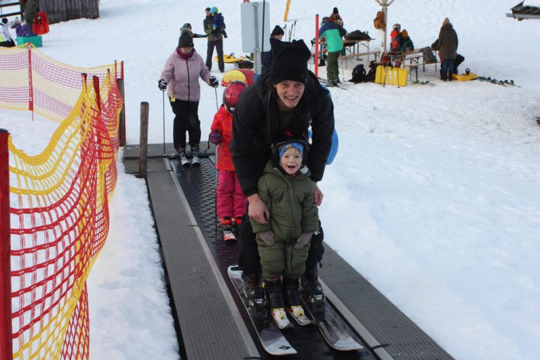 Am Zwergberg wird das Skifahren von Klein auf spielerisch leicht erlernt.