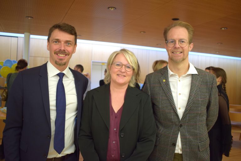 Direktor Anton Meusburger, Stellvertreterin Angelika Gallez und Referent Simon Burtscher-Mathis.