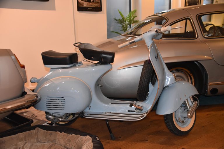Nostalgische Vespa-Modelle zählen zu den beliebtesten Zweirad-Klassikern.