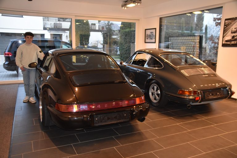 Auch Sohn Jan schwärmt für das Geschäft und kann sich für nostalgische Porsche begeistern.