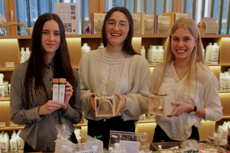 Vayda Eiler, Lara Greussing und Linda Sophia Dilsky haben vor zwei Jahren mit ihrem „Duftprojekt“ für Furore gesorgt.