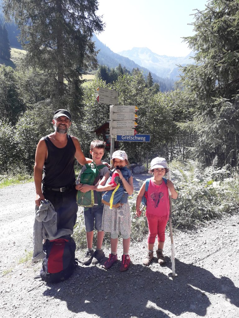 Philipp geht mit seiner Familie gern wandern.