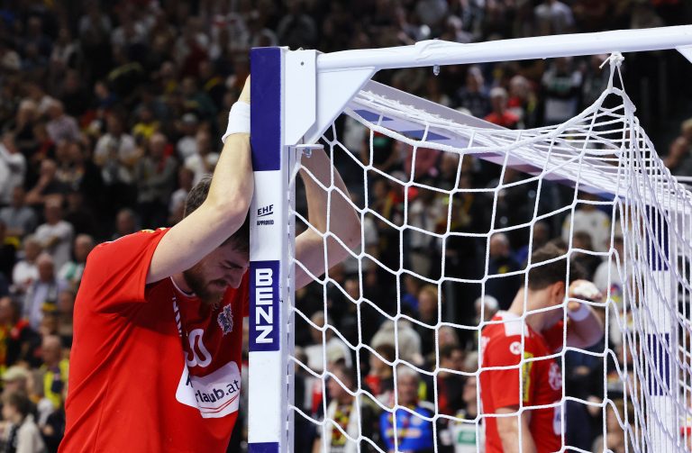Ein Bild sagt mehr als viele Worte. Trotz überragenden Leistungen haben Österreichs Handballer bei der EURO 2024 in Deutschland die historisch beste Endresultat knapp verfehlt und mit dem achten Rang die Abschlussplatzierung von der Heim-EM 2020 eingestellt. <span class="copyright">GEPA</span>