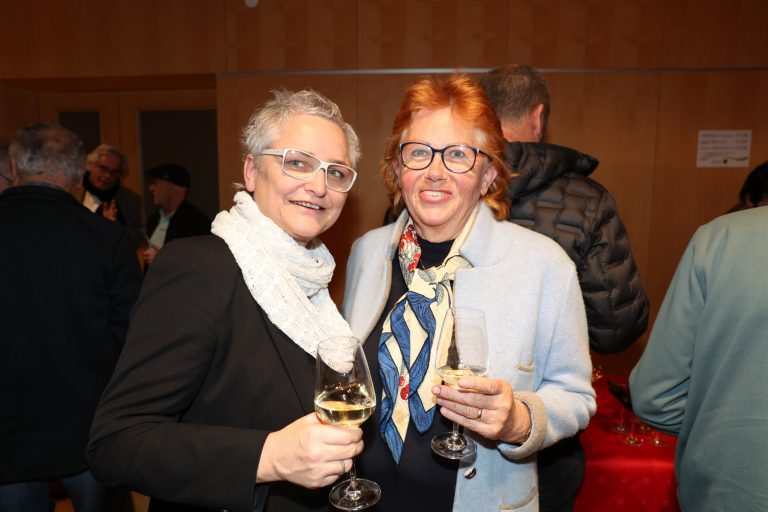 Evelin Fink-Mennel und Isabella Bischofberger.