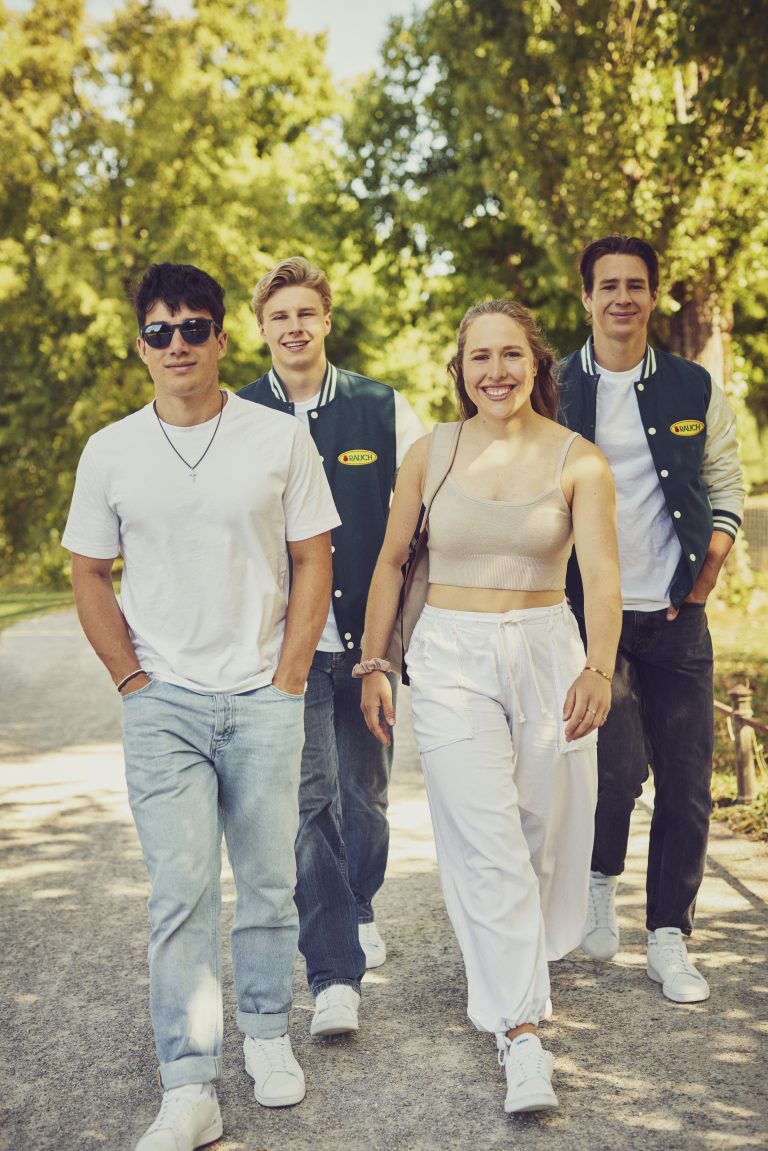 Die Young Racers, von links: Jakob Greber, Martin-Luis Walch, Victoria Olivier und Moritz Zudrell. <span class="copyright">Marcelmayer.com</span>
