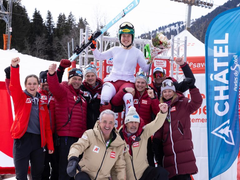 Das gesamte Team jubelte mit der 19-jährigen Victoria Olivier über den Weltmeistertitel.<span class="copyright">Head/Andreas Ehrensberger</span>