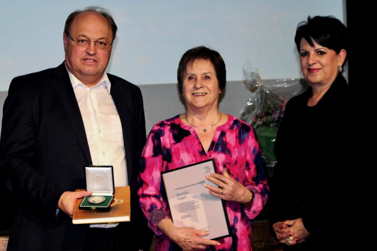 Martha Vogel hat sich in ihrer Funktion als Obfrau des Seniorenrings die Auszeichnung redlich verdient.