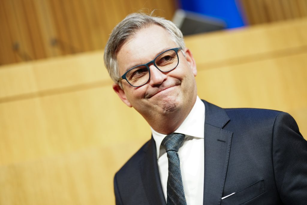 Zivilstreife zieht Finanzminister Brunner aus dem Verkehr: Führerschein für vier Wochen weg