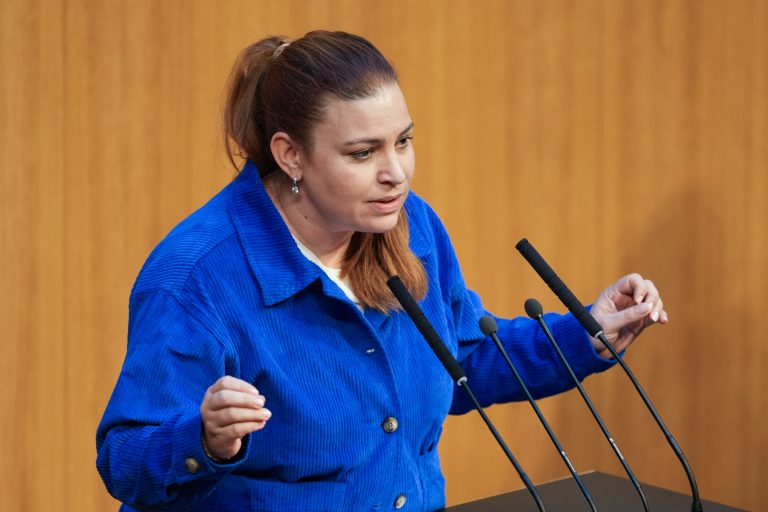 Nina Tomaselli, Wohnbausprecherin der Grünen im Nationalrat, ist – entgegen ihrem Regierungspartner, der ÖVP – Verfechterin der sogenannten KIM-Verordnung. <span class="copyright">APA/Eva Manhart</span>