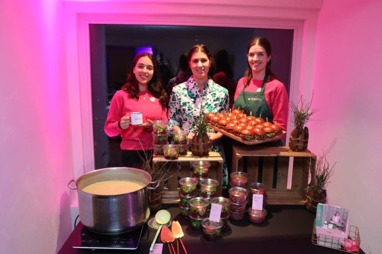 Hanna Laritz, Angelika Böhler und Veronika Maretic-Hinteregger („Die Begeisterei“).
