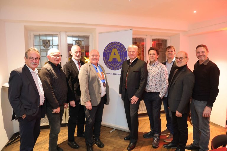 Vorstand und Beiräte des Ambassador Clubs am Bodensee in Österreich zeigten sich erfreut über den gelungenen Abend und den erfolgreichen Jahresabschluss.<span class="copyright"> AME/13</span>