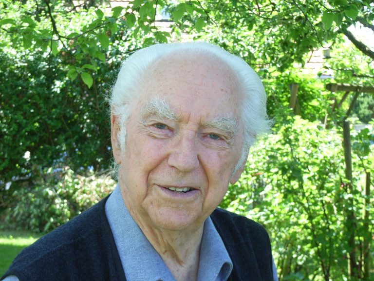 Albert Schelling hatte die Philatelie und die Ornithologie als Hobbys.