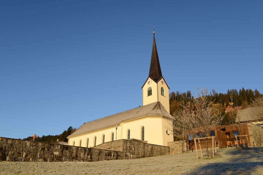 Geschichte in Stein gemeißelt: Zeitreise durch die Pfarrkirche in Langen
