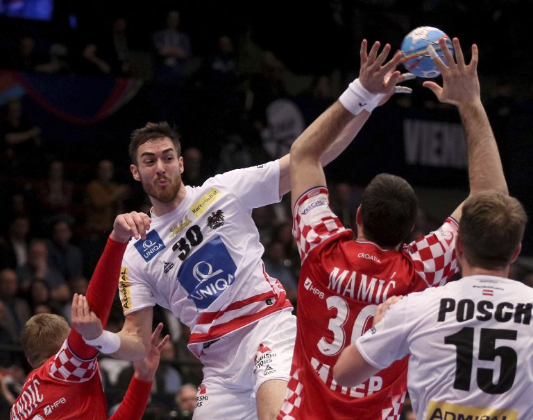 Bei der Heim-EM 2020 in Wien mussten sich Boris Zivkovic und Co. mit 23:27 geschlagen geben. <span class="copyright">GEPA</span>