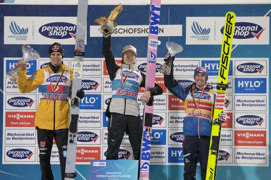 Kraft Bischofshofen-Sieger, Kobayashi holte Tournee