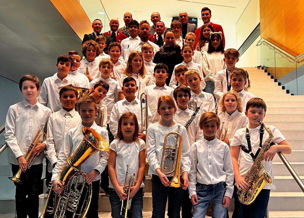 Gemeinsames Orchester für Kinder und Jugendliche