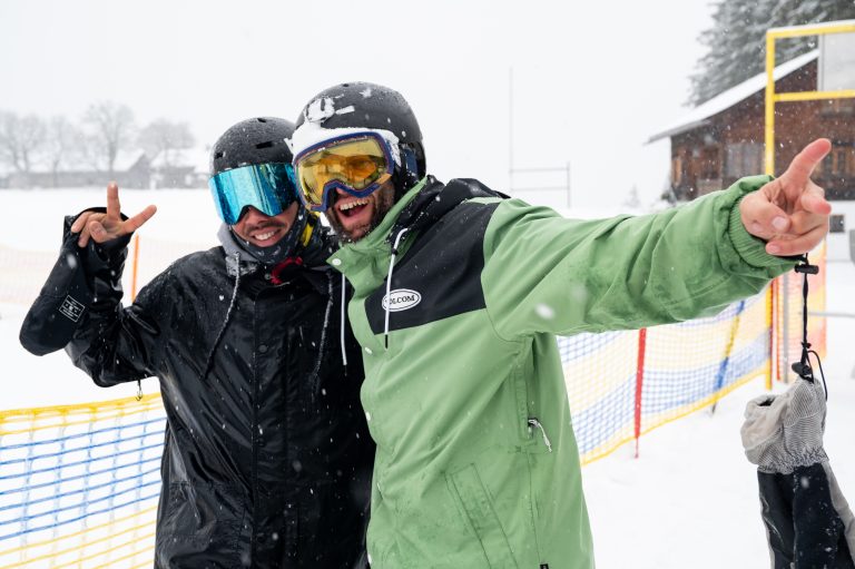 Der Saisonstart am 1. Dezember 2023 am Bödele präsentierte sich tiefwinterlich. <span class="copyright">VN/SERRA</span>