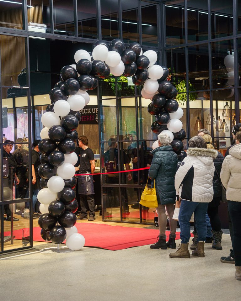 Das Warten in der langen Schlange vor dem Lokal. <span class="copyright">Le Burger</span>