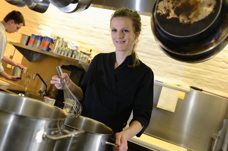 Denise Amann im Restaurant "st'ill" in Feldkirch. <span class="copyright">vn</span>