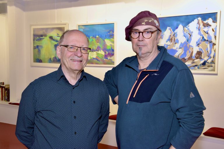Zwei Künstler und Kukuphi-Stammgäste: Kurt Bonner (der linke der beiden Herren) und Tom Josepf.