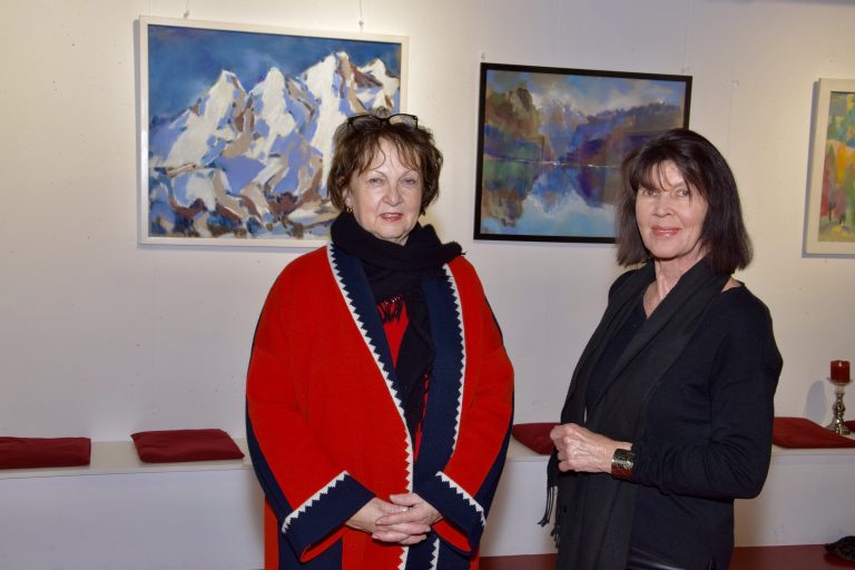 Galeristin Sigrid Fritsche und Künstlerin Carmen Margot Lins.
