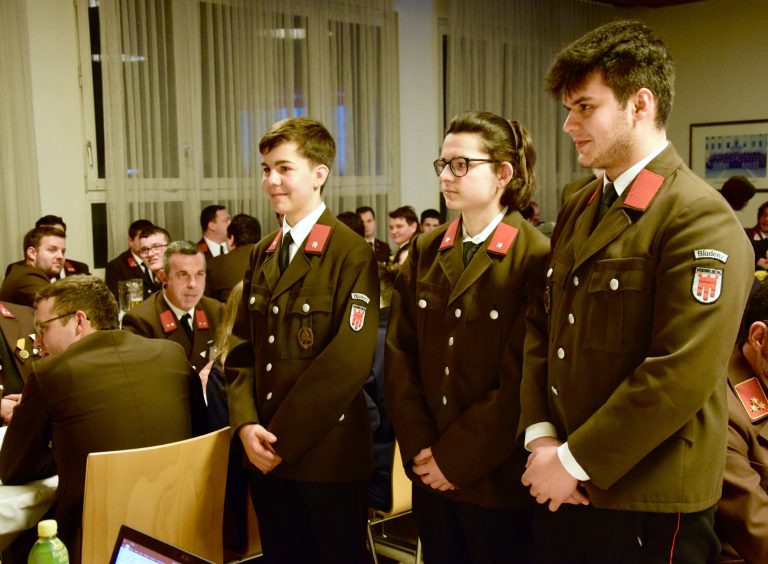 Die jungen Kameraden, die angelobt wurden, von links: Florian Capelli, Fabrizio Pecoraro und Mathias Tomaselli.