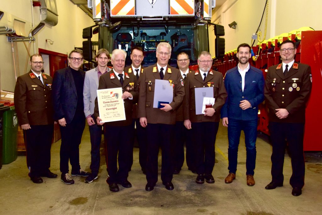 Verdiente Feuerwehrmänner erhielten Auszeichnung