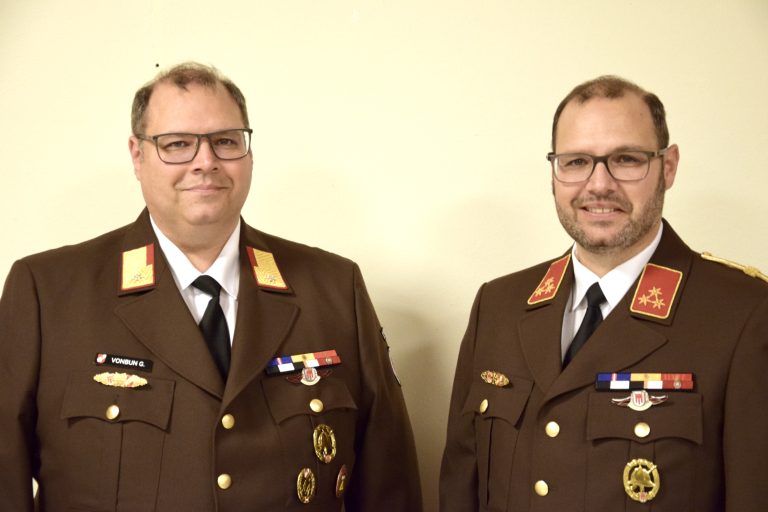 Abschnittsfeuerwehrkommandant Guntram Vonbun (l.) und Feuerwehrkommandant Gunnar Vonbun.