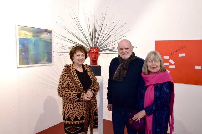 Galeristin Sigrid Fritsche (l.), Künstler Walter Zingerle mit Gattin Renate.