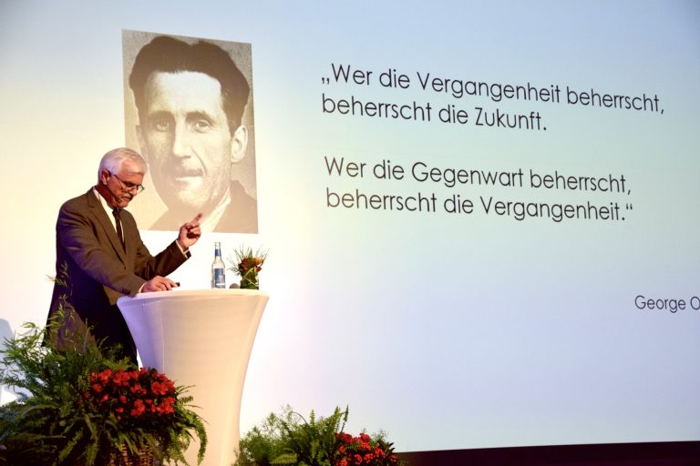 Ein Zitat von George Orwell aus dem Jahr 1984 <span class="copyright">SCO</span>