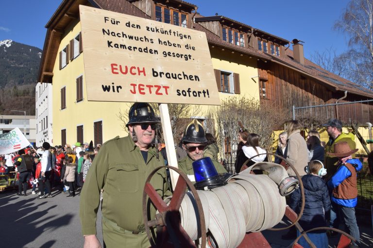Die Feuerwehr war auch dabei.