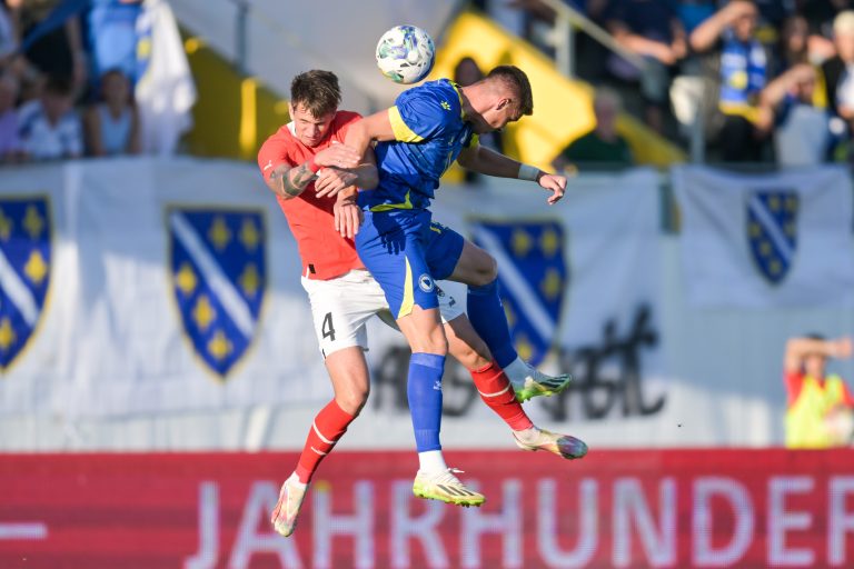 Das Kopfballspiel zählt zu den Stärken des ÖFB-Nachwuchsteamspielers. <span class="copyright">gepa</span>
