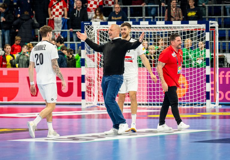 ÖHB-Sportdirektor Patrick Fölser nach dem Coup gegen Spanien. <span class="copyright">GEPA</span>