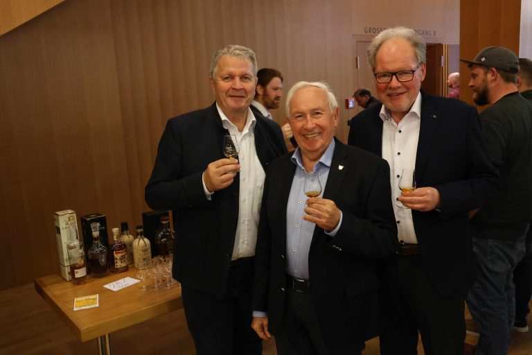 Gerd Loacker, Kommerzialrat Günter Vonblon und Altbürgermeister Werner Huber.