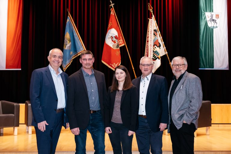Götzner Bürgermeister Manfred Böhmwalder, Rainer Büsel, Kommandant der Feuerwehr Götzis, Laura Gorbach, Mitglied Obleuteteam Bürgermusik , Klaus Ellensohn, Obmann Gemeindemusik, Thomas Kirits, Archivar der Marktgemeinde Götzis. <span class="copyright">MG GÖTZIS/LISA MATHIS (3)</span>