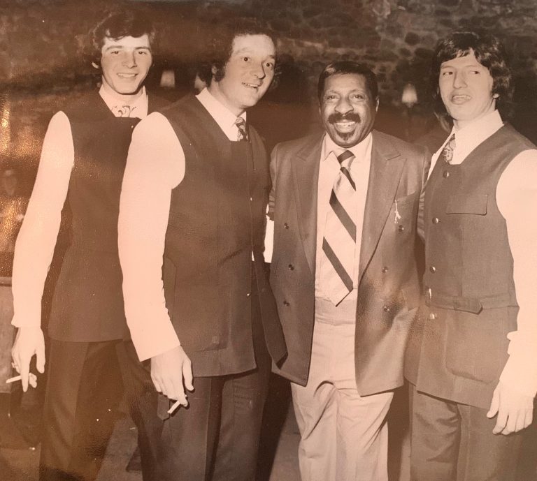 Die George Paez Band mit Errol Garner.