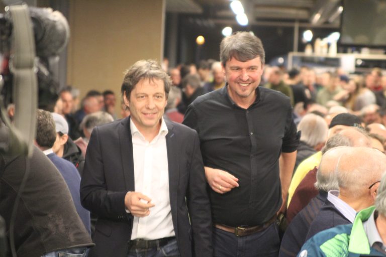 Auf der außerordentlichen Generalversammlung des SC Austria Lustenau mit Lustenaus Bürgermeister Kurt Fischer.