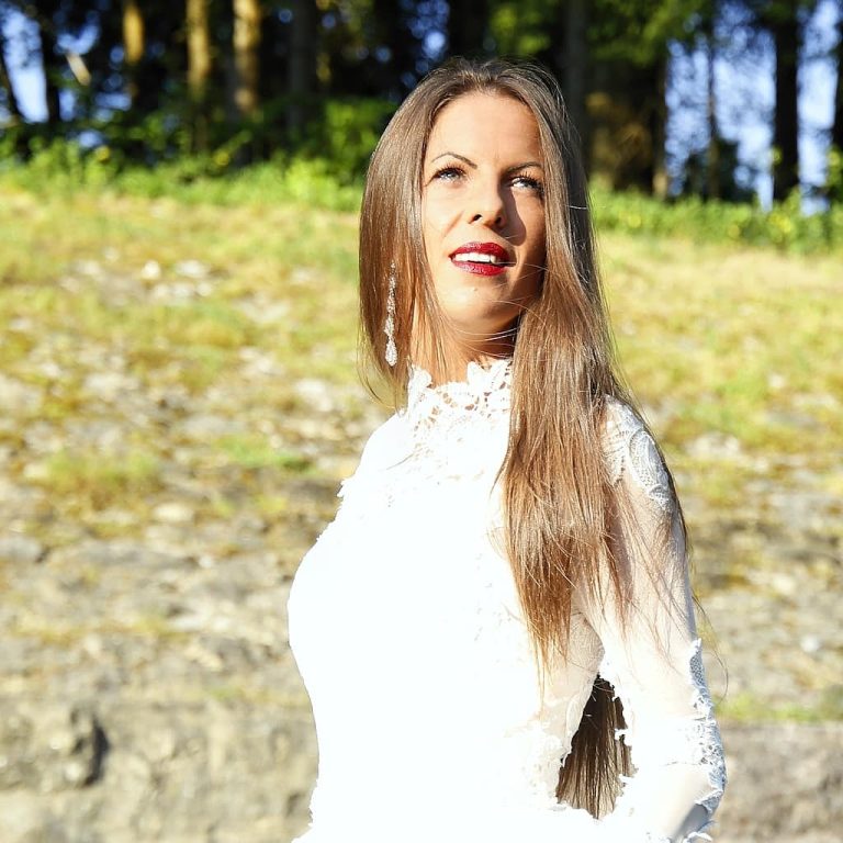 Christina zeigt sich von ihrer schönsten Seite.