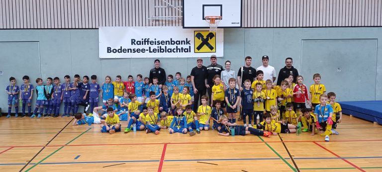 Das obligatorische Gruppenfoto gehörte nach jedem Turnier dazu. <span class="copyright">FC Höchst</span>