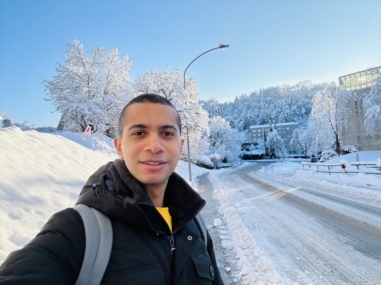 Sein erster Tag am LKH Feldkirch, wo er stets betont "I fell in love with Feldkirch". <span class="copyright">Abouelhassan </span>