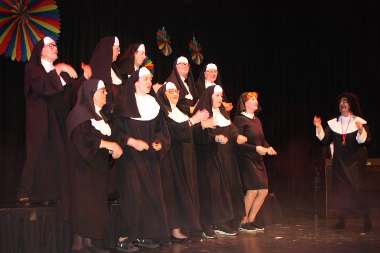 Das Beste kommt zum Schluss: Nonnen zu Besuch im Frauenbund Kränzchen in Rankweil. <span class="copyright">VN-TK (16)</span>